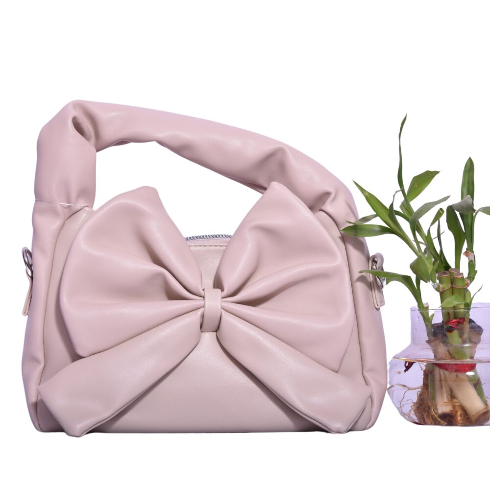 Crème Luxe Soft Shoulder Bag