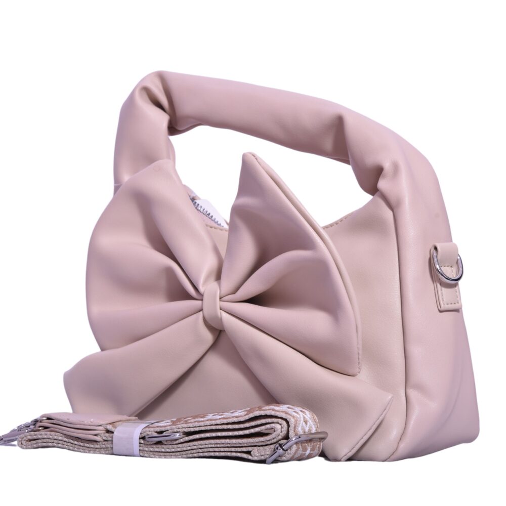 Crème Luxe Soft Shoulder Bag